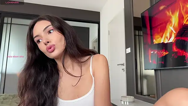 elisonni  online show from November 2025 01:16:01 AM