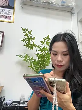 Snapshot of Baby-mmm chatting on November 2025 04:23:01 AM Baby-mmm online show from November 2025 04:23:01 AM