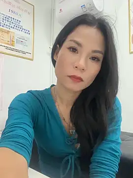 Snapshot of Baby-mmm chatting on November 2025 04:29:01 PM Baby-mmm online show from November 2025 04:29:01 PM