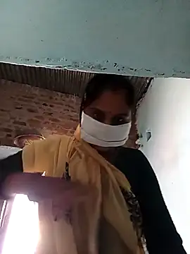 Snapshot of Sheema_tyagi chatting on October 2025 05:57:02 AM Sheema tyagi online show from October 2025 05:57:02 AM