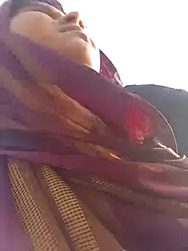 Snapshot of Sheema_tyagi chatting on November 2025 10:14:02 AM Sheema tyagi online show from November 2025 10:14:02 AM