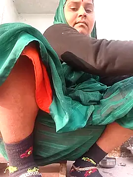 Snapshot of Sheema_tyagi chatting on December 2025 02:49:01 AM Sheema tyagi online show from December 2025 02:49:01 AM