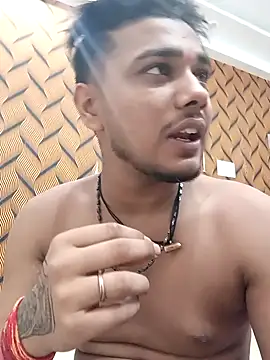 Snapshot of romantic_couple1 chatting on October 2025 03:13:02 AM romantic couple1 online show from October 2025 03:13:02 AM