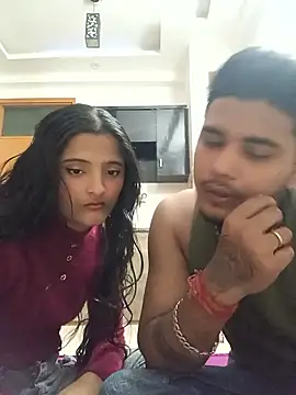 Snapshot of romantic_couple1 chatting on November 2025 12:14:02 AM romantic couple1 online show from November 2025 12:14:02 AM