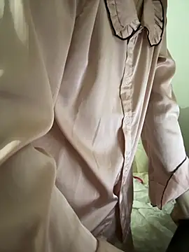 Snapshot of tran_my chatting on November 2025 06:25:01 AM tran my online show from November 2025 06:25:01 AM