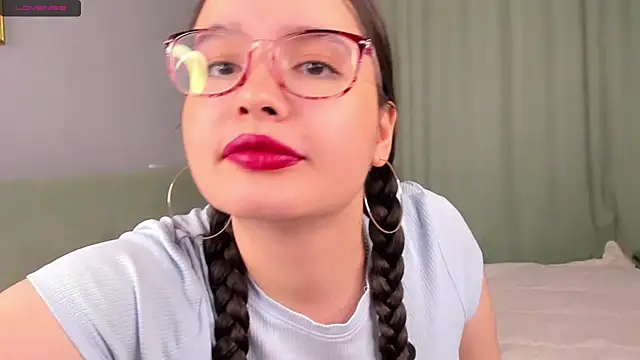 WildaBisom online show from October 2025 01:01:02 AM