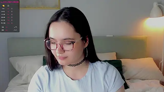 WildaBisom online show from October 2025 01:05:02 AM