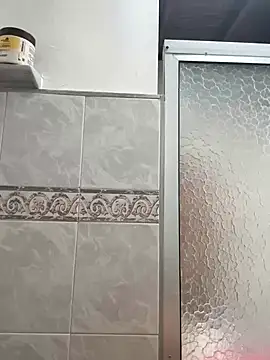 mia mancinii online show from October 2025 07:02:01 PM