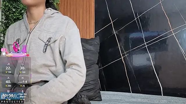 Kiara Zahiri   online show from November 2025 11:10:01 AM