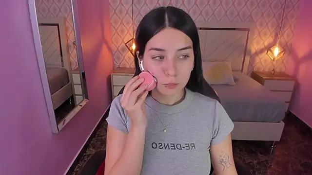 CHRISTY TEIGEN4 online show from October 2025 07:25:02 PM