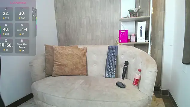 cortney tayler online show from November 2025 03:01:02 PM