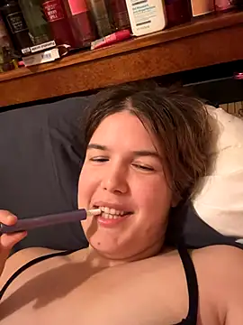 IssadoraaPink online show from October 2025 05:20:02 PM