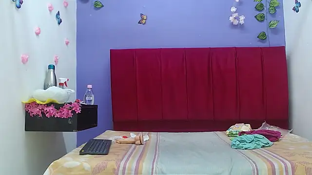 Snapshot of andrealopezcm101 chatting on October 2025 11:07:01 AM andrealopezcm101 online show from October 2025 11:07:01 AM