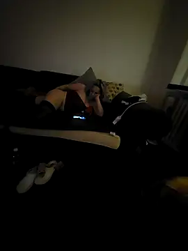 Snapshot of ladylou23 chatting on November 2025 02:43:02 AM ladylou23 online show from November 2025 02:43:02 AM