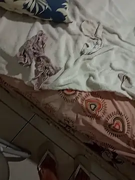 Snapshot of Gauderio40 chatting on December 2025 01:10:01 AM Gauderio40 online show from December 2025 01:10:01 AM