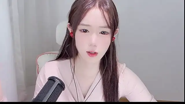 Xiao-runbao online show from October 2025 10:03:02 AM