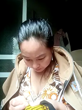 Snapshot of suki-lady chatting on November 2025 02:43:02 AM suki-lady online show from November 2025 02:43:02 AM