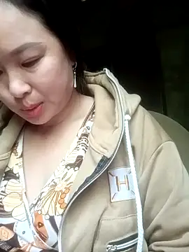 Snapshot of suki-lady chatting on November 2025 02:11:02 AM suki-lady online show from November 2025 02:11:02 AM