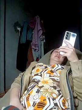 Snapshot of suki-lady chatting on November 2025 01:14:02 AM suki-lady online show from November 2025 01:14:02 AM