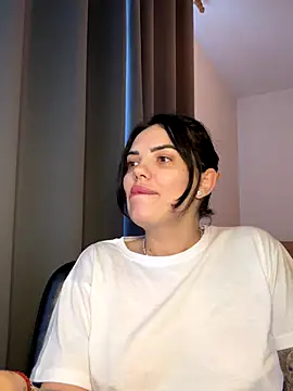 -RAHELA- online show from November 2025 10:48:01 AM