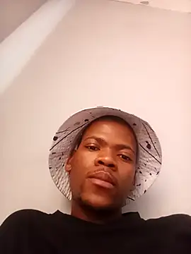 Snapshot of khalazinike chatting on November 2025 02:02:01 PM khalazinike online show from November 2025 02:02:01 PM