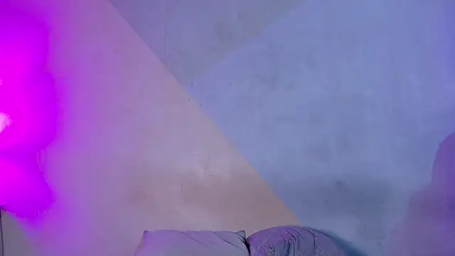 Snapshot of Laura_and_Kevin chatting on September 2025 04:08:02 PM Laura and Kevin online show from September 2025 04:08:02 PM