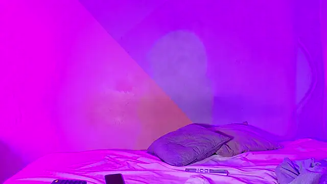 Snapshot of Laura_and_Kevin chatting on October 2025 02:57:01 PM Laura and Kevin online show from October 2025 02:57:01 PM