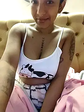 Snapshot of kdfoxxx chatting on October 2025 03:39:02 AM kdfoxxx online show from October 2025 03:39:02 AM