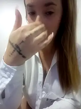 Snapshot of Alahia99 chatting on October 2025 01:03:01 AM Alahia99 online show from October 2025 01:03:01 AM