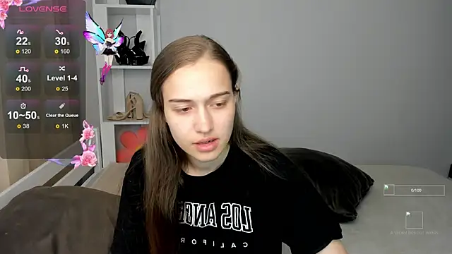 Alisa  Kelly online show from September 2025 12:32:01 AM