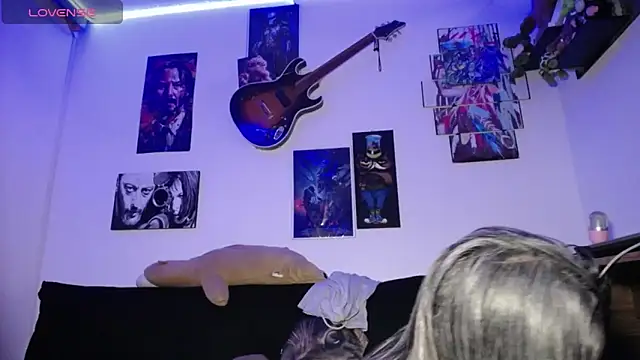 moonligth18 online show from November 2025 11:48:01 PM