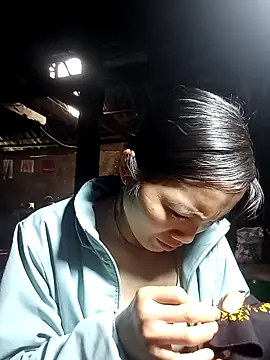 Snapshot of ngan-cute chatting on November 2025 06:45:01 AM ngan-cute online show from November 2025 06:45:01 AM