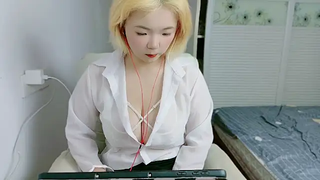 E-cup2 online show from October 2025 11:06:01 AM