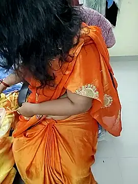 Snapshot of tamilmaha12 chatting on October 2025 06:51:01 PM tamilmaha12 online show from October 2025 06:51:01 PM