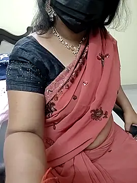 Snapshot of tamilmaha12 chatting on November 2025 07:26:01 PM tamilmaha12 online show from November 2025 07:26:01 PM