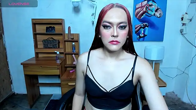 QueenCasandra online show from September 2025 05:40:02 PM