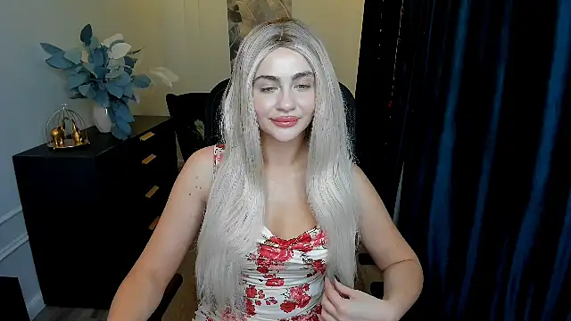 LeslieMineg online show from November 2025 07:48:02 PM