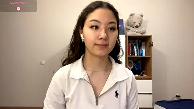 Sakuravice online show from November 2025 12:38:01 PM