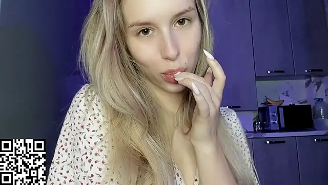 Snapshot of ElysiaXo chatting on October 2025 11:59:02 PM ElysiaXo online show from October 2025 11:59:02 PM