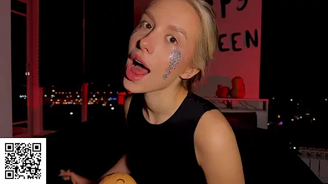 Snapshot of ElysiaXo chatting on October 2025 09:27:01 PM ElysiaXo online show from October 2025 09:27:01 PM