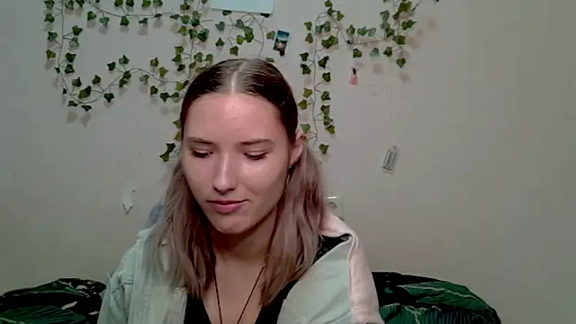  kikiclark   online show from October 2025 08:47:01 PM