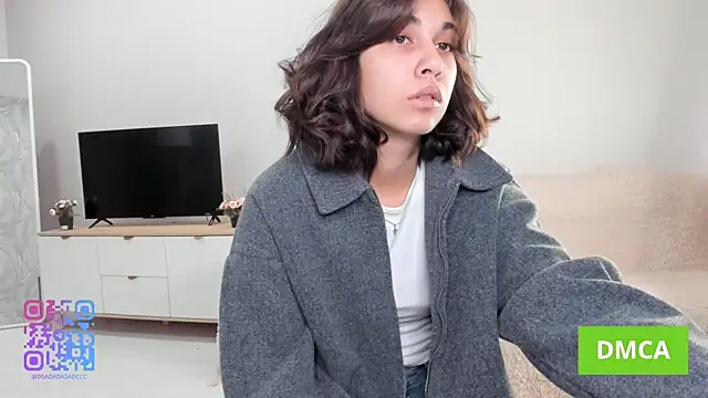 Snapshot of MeiFrock chatting on September 2025 04:43:02 PM MeiFrock online show from September 2025 04:43:02 PM