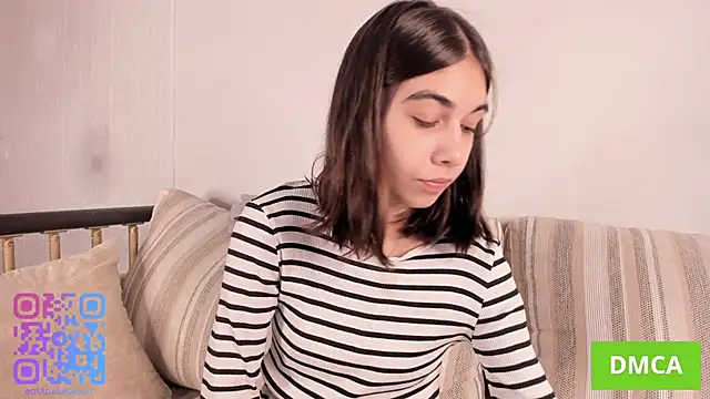 MeiFrock online show from November 2025 04:30:02 PM