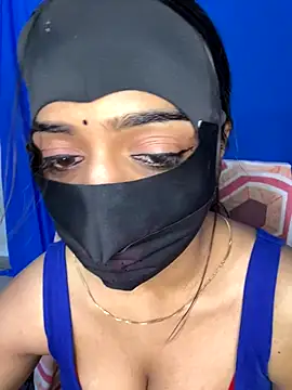 Snapshot of DesiSexyMonika chatting on September 2025 06:18:01 AM DesiSexyMonika online show from September 2025 06:18:01 AM