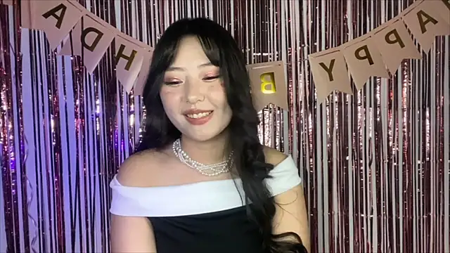 Snapshot of WonderMira chatting on October 2025 01:11:02 PM WonderMira online show from October 2025 01:11:02 PM