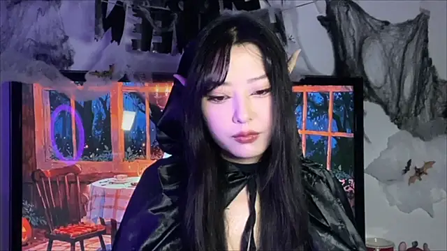 Snapshot of WonderMira chatting on October 2025 01:14:01 PM WonderMira online show from October 2025 01:14:01 PM