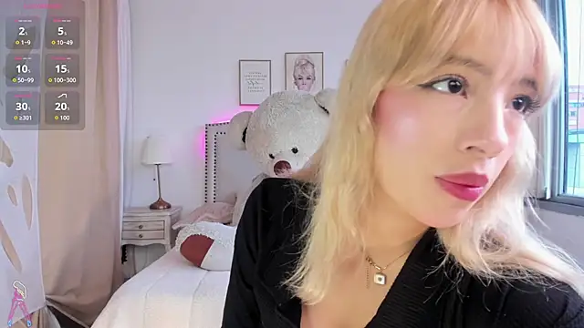 Mayajhons online show from October 2025 12:28:02 PM