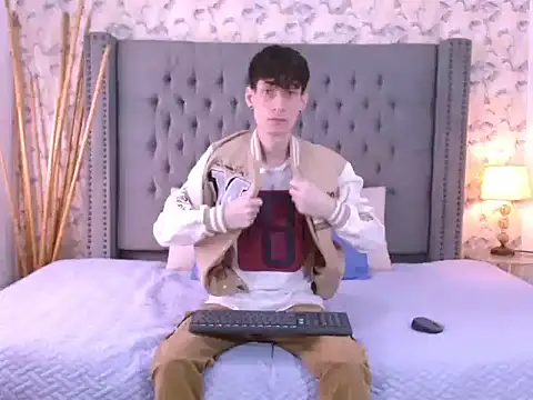 Luke Carter online show from September 2025 01:02:02 PM