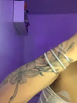 luluzinhax online show from November 2025 02:12:01 AM