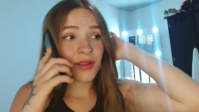 emily-scott online show from September 2025 03:01:02 PM